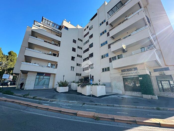 Appartamento quadrilocale in vendita in Via dei Prati Fiscali, Roma