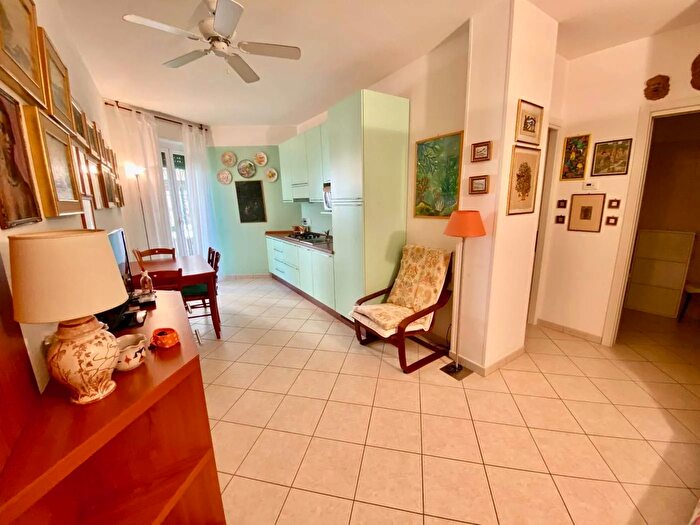 Appartamento bilocale in affitto in Via Lido Taggia, Taggia