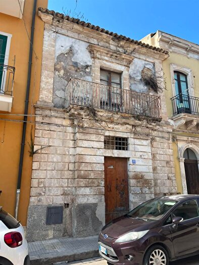 Casa con 5 locali in vendita in Via Guglielmo Pepe, Pachino