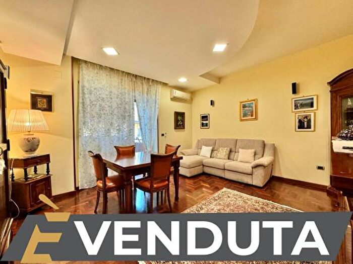 Appartamento quadrilocale in vendita in Via Pietro Castellino, Napoli