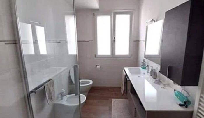 Casa con 5 locali in affitto in Via della Santina, Lammari Lunata, Capannori