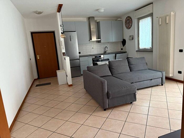 Appartamento bilocale in affitto in Largo Novembre, Centro Storico, Monza