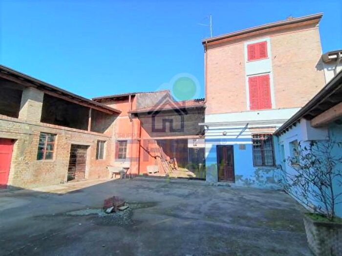 Casa con 6 locali in vendita in Piadena Drizzona Cr Via Cantarane, Piadena Drizzona