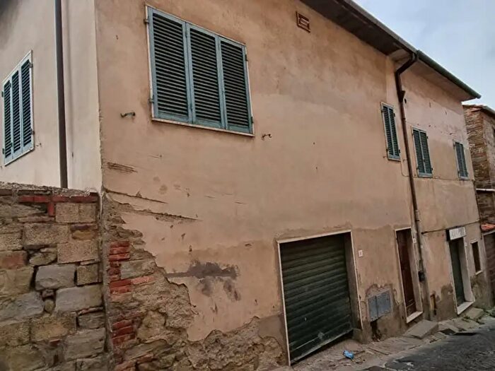Appartamento con 5 locali in vendita in Via Adua, Castiglion Fiorentino