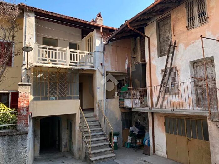 Casa bilocale in vendita in Via Comba, Villar Focchiardo