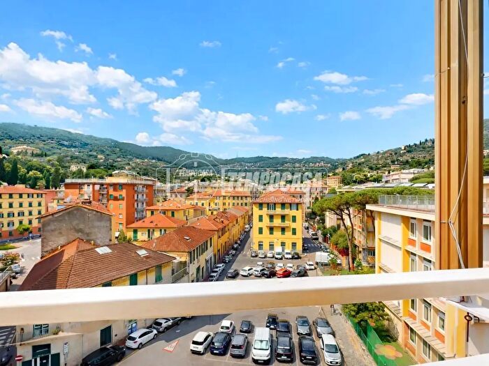 Appartamento trilocale in vendita in Via Buonincontri, Santa Margherita Ligure