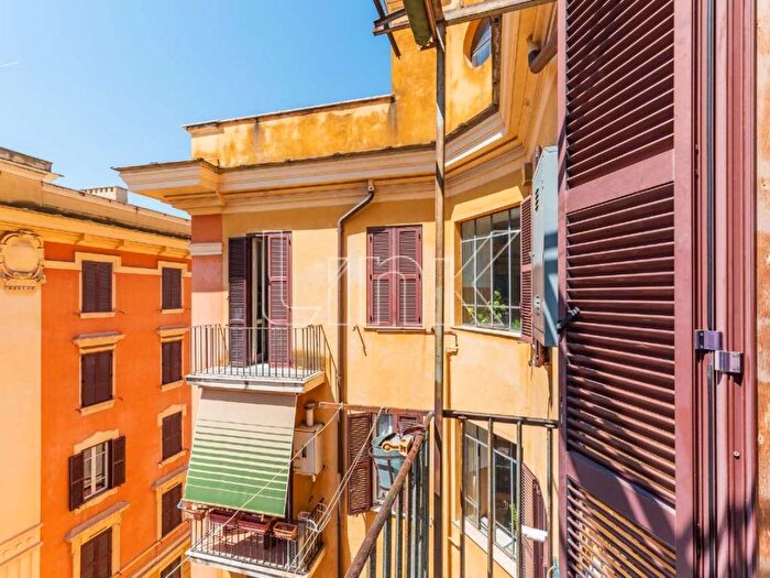 Appartamento trilocale in affitto in via dei Ramni, Repubblica, Roma