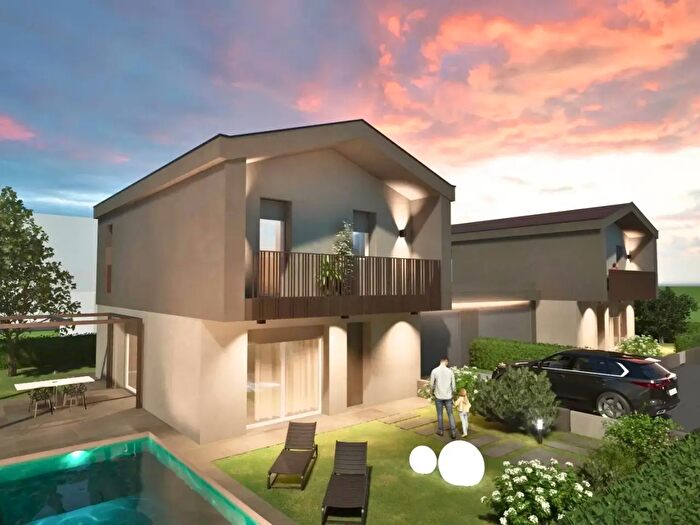 Casa quadrilocale in vendita in Strada del Paradiso, Vicenza