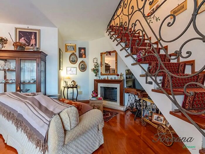 Casa con 8 locali in vendita in del Gesso, Roccastrada