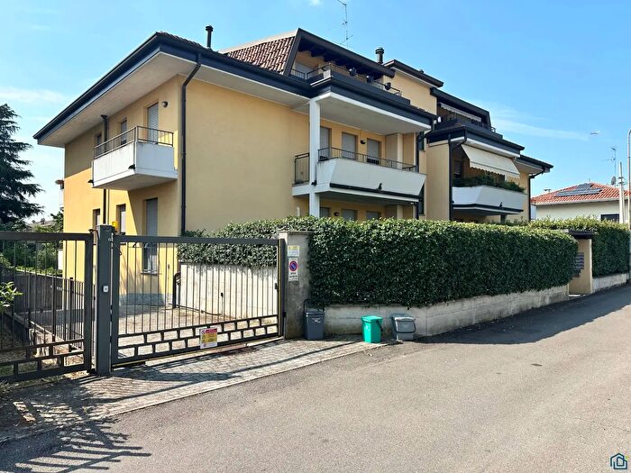 Appartamento bilocale in vendita in Via Asiago, Castano Primo