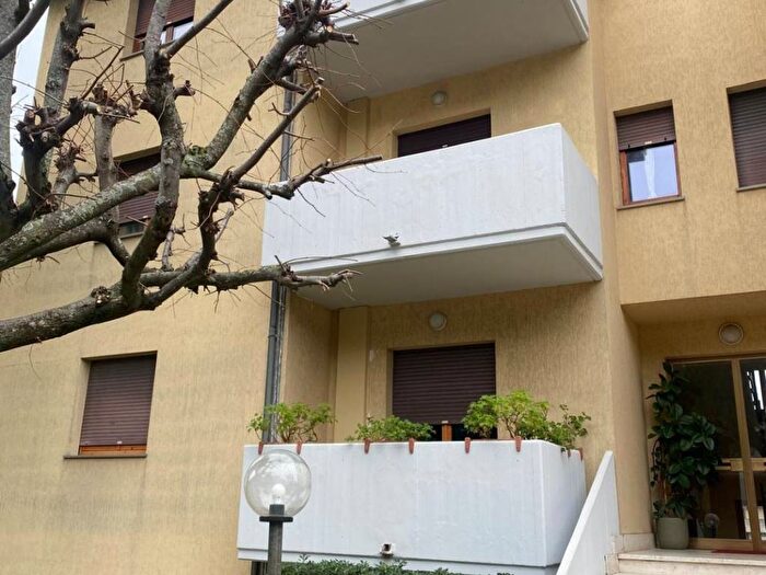 Appartamento con 5 locali in affitto in Via Alcide De Gasperi, Centro, Osimo