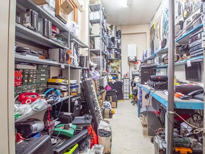 Case in Vendita e in Affitto - 3