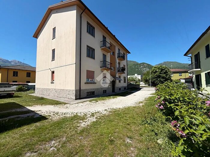 Appartamento trilocale in vendita in Via Divisione Julia, Tolmezzo