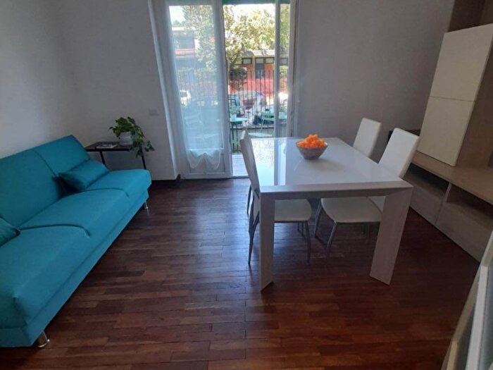 Appartamento quadrilocale in affitto in Via Moisè Loria, Dezza, Milano