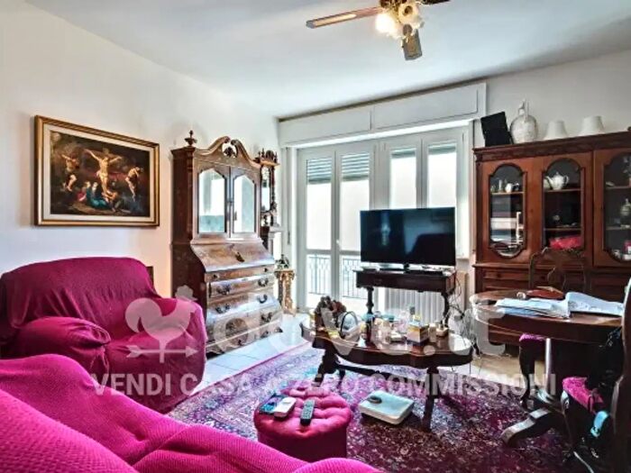 Appartamento trilocale in vendita in Via Gioacchino Rossini, Como