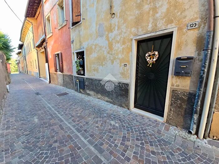 Appartamento bilocale in vendita in Via Ponte, Pescantina