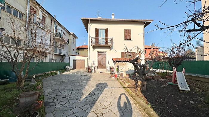 Casa con 5 locali in vendita in Via Felice Cavallotti, Novi Ligure