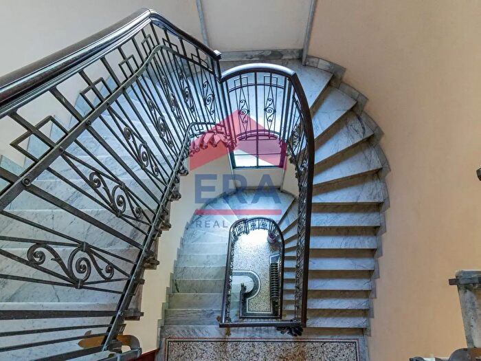 Appartamento trilocale in vendita in Piazzale Aquilea, Milano
