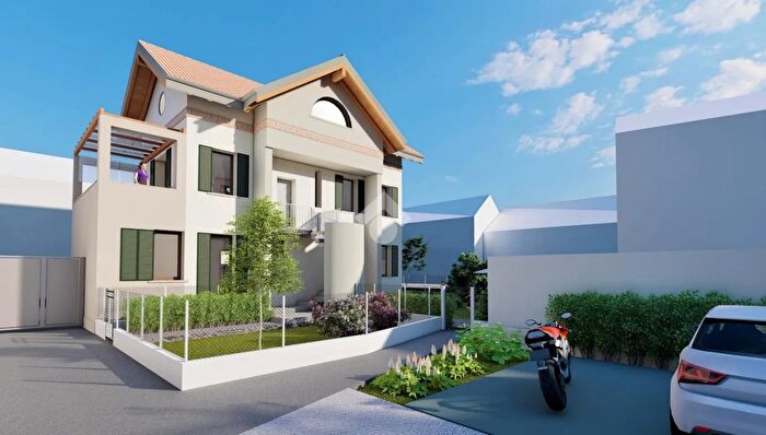 Appartamento quadrilocale in vendita in Via Velasca, Vimercate