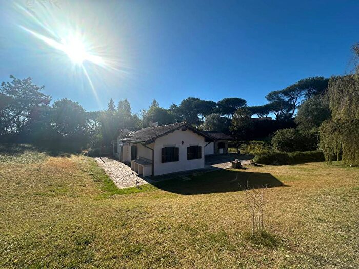 Casa quadrilocale in affitto in Via di Grottarossa, Grottarossa Saxa Rubra, Roma