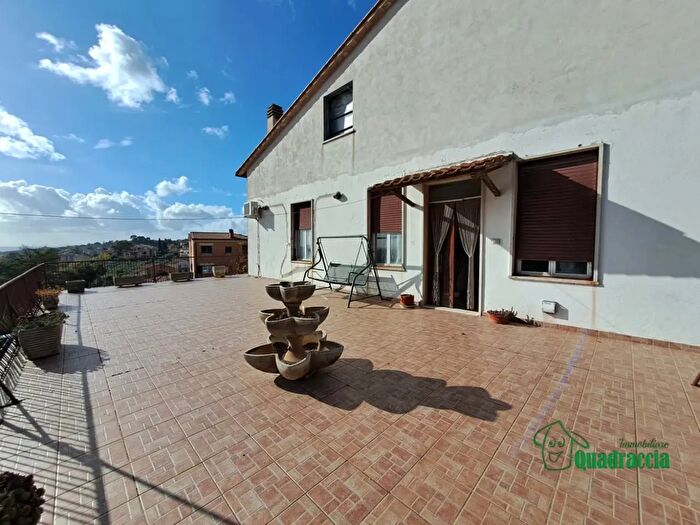 Appartamento con 7 locali in vendita in Via Rimembranze, Amelia