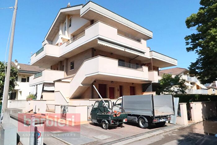 Appartamento trilocale in vendita in Via Caduti per La Libertà, Cervia