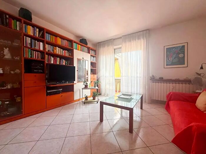 Appartamento trilocale in vendita in Via Alessandro Manzoni, Gerenzano