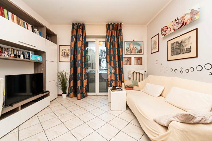 Appartamento trilocale in vendita in Via Ada Negri, Milano