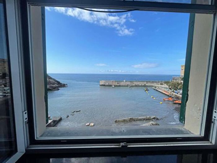 Appartamento con 5 locali in affitto in Via Gazzolo, Genova