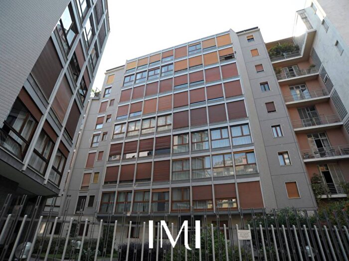 Appartamento trilocale in affitto in Via Giuseppe Mussi, Sempione, Milano