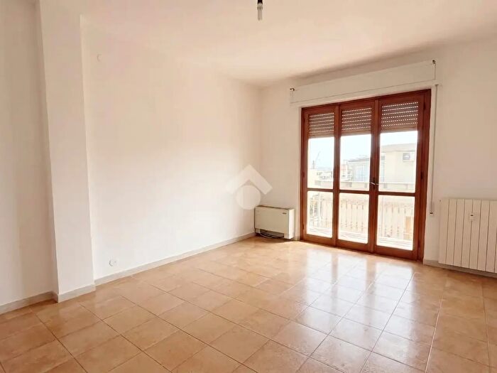 Appartamento quadrilocale in affitto in Via Nazario Sauro, Carrara