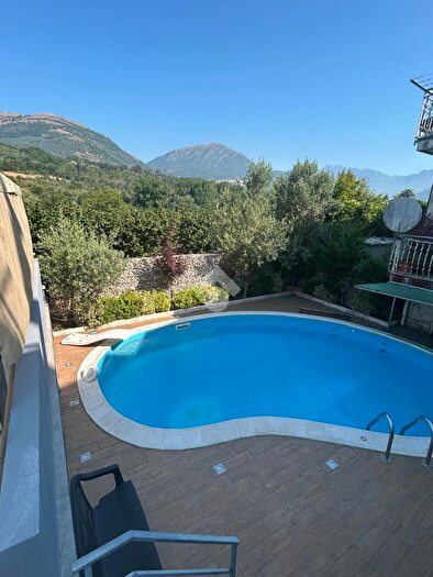 Appartamento trilocale in vendita in Via San Pietro, Giffoni Sei Casali