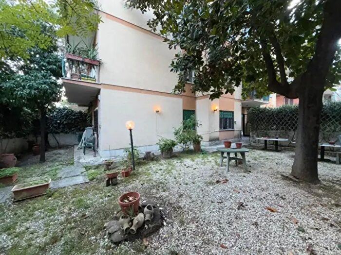 Appartamento quadrilocale in vendita in Via Enrico di San Martino Valperga, Roma