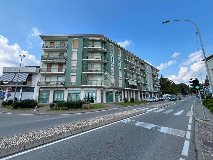 Appartamento bilocale in vendita in Via G Marconi, Lesmo