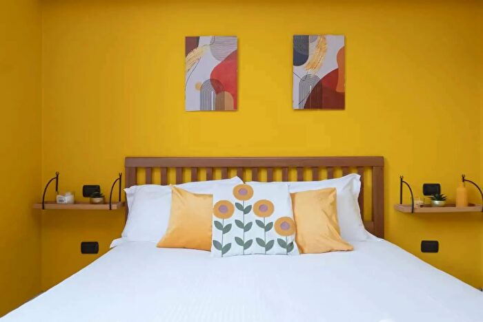 Appartamento monolocale in affitto in Via Casella, Milano