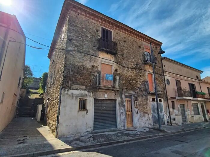 Appartamento bilocale in vendita in Via Armando Diaz Snc, Prignano Cilento
