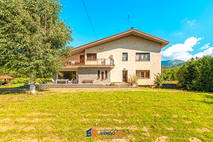 Casa con 6 locali in vendita in Via Foglianzane, Dronero