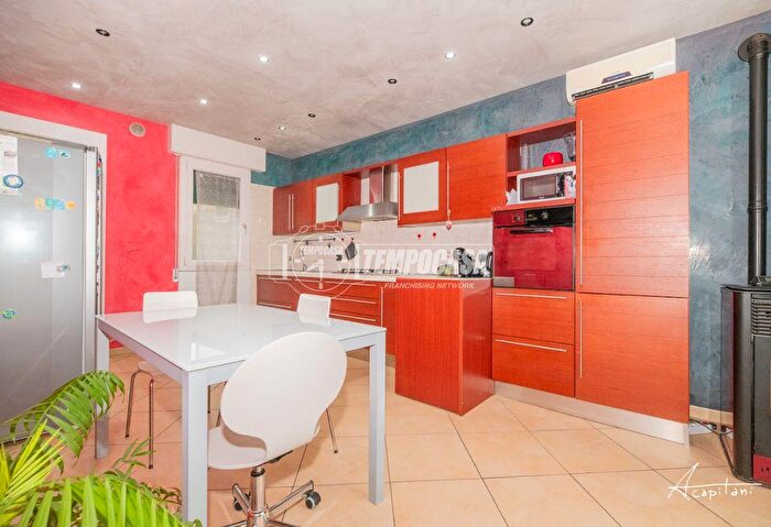 Appartamento trilocale in vendita in Via Filippo Turati, Villadose