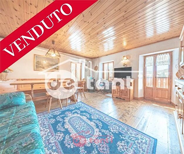 Appartamento trilocale in vendita in Via Fraciscio Campodolcino So, Campodolcino