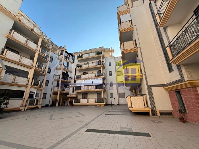 Appartamento quadrilocale in vendita in Via Tancredi d'Altavilla, Brindisi
