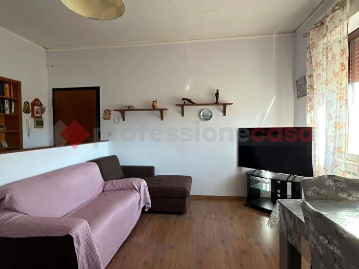 Appartamento con 5 locali in vendita in Via Pietro Benvenuti, Arezzo