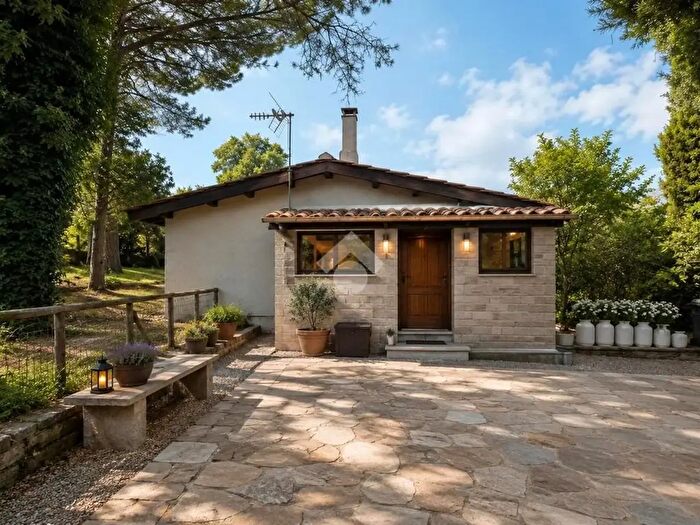 Casa trilocale in vendita in Via Monti di Marvaiata, Formello