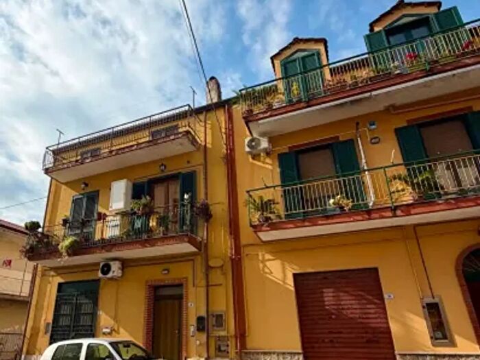 Casa trilocale in vendita in Via Poseidonia, Pontecagnano Faiano