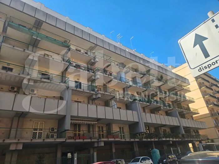 Appartamento con 5 locali in vendita in Viale Trentino, Taranto