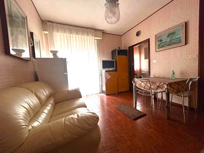 Appartamento trilocale in vendita in Viale Vittorio Alfieri, Ravenna