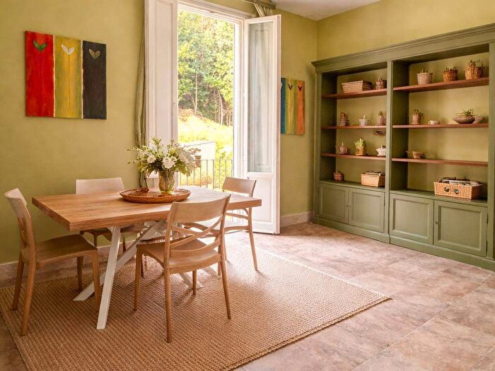 Appartamento con 5 locali in affitto in Via Domenico Burchiello, Porta Romana, Firenze