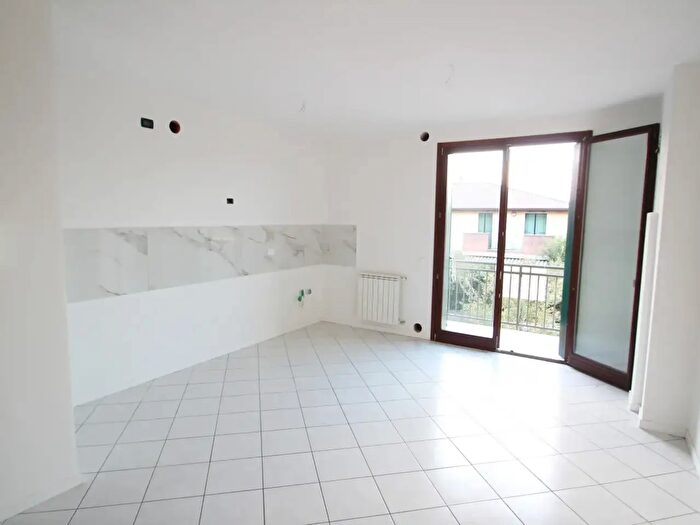 Appartamento trilocale in vendita in Via degli Aceri, Santa Maria Di Sala