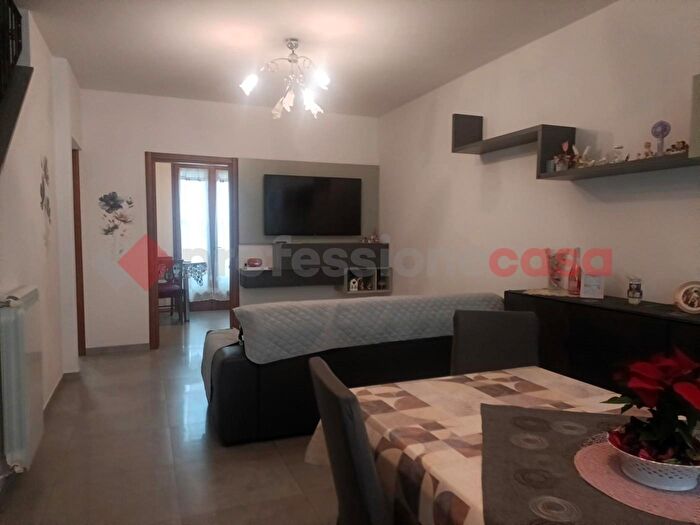 Appartamento con 5 locali in vendita in Castelfiorentino