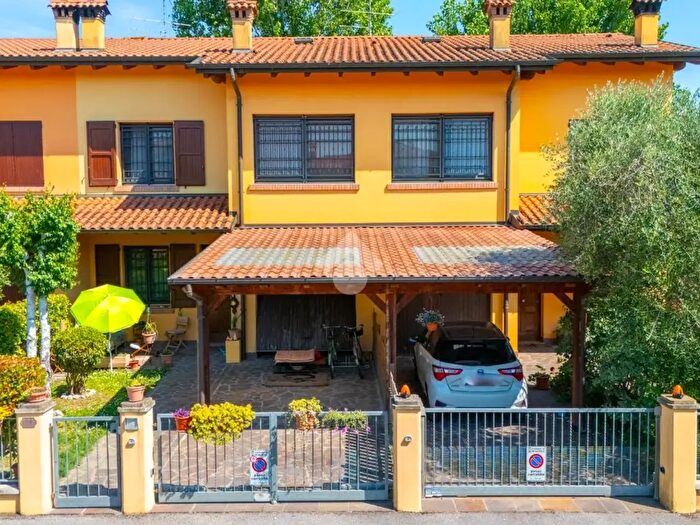 Casa quadrilocale in vendita in Via G Matteotti, Minerbio