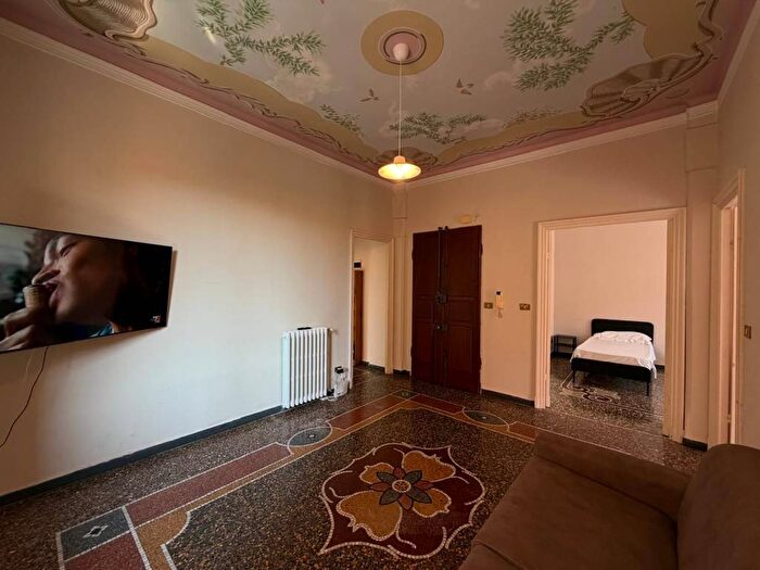 Appartamento con 5 locali in affitto in Via Andrea Costa, Sestri Ponente, Genova